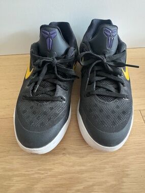 NIKE- Kobe Basketball Sneakers- Size 3.5Y